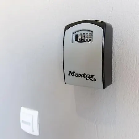 Al Centro Ставрос