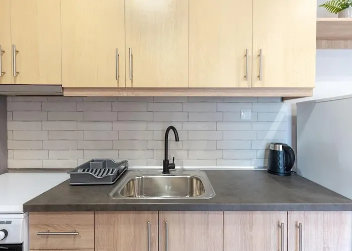 Al Centro 斯塔夫罗斯